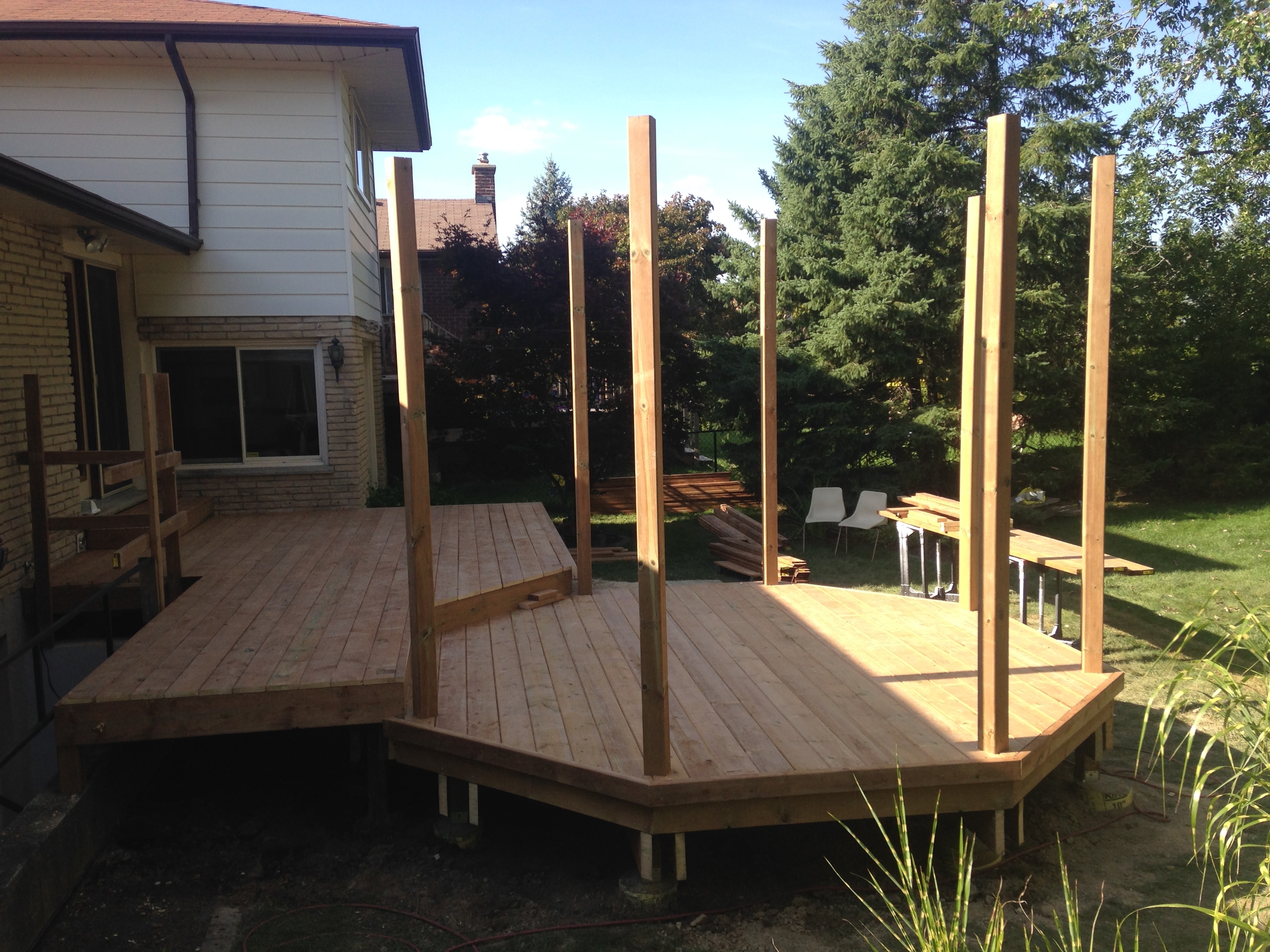 Deck and fence builders in Kitchener Waterloo Elite Carpentry Plus
